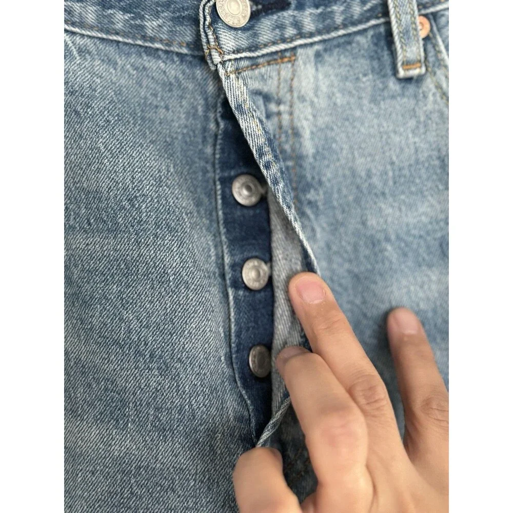 Levi's 501 Jeans Mens 34X30 Straight Fit Distressed Light Wash Faded‎ Button Fly